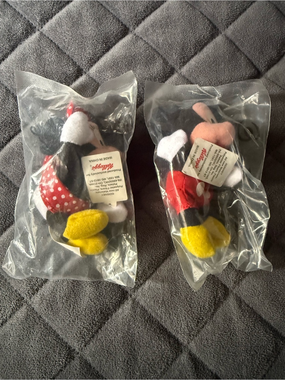 Disney Vintage 2001 Kellogg's Walt Disney World Mini Bean Bag plush toys